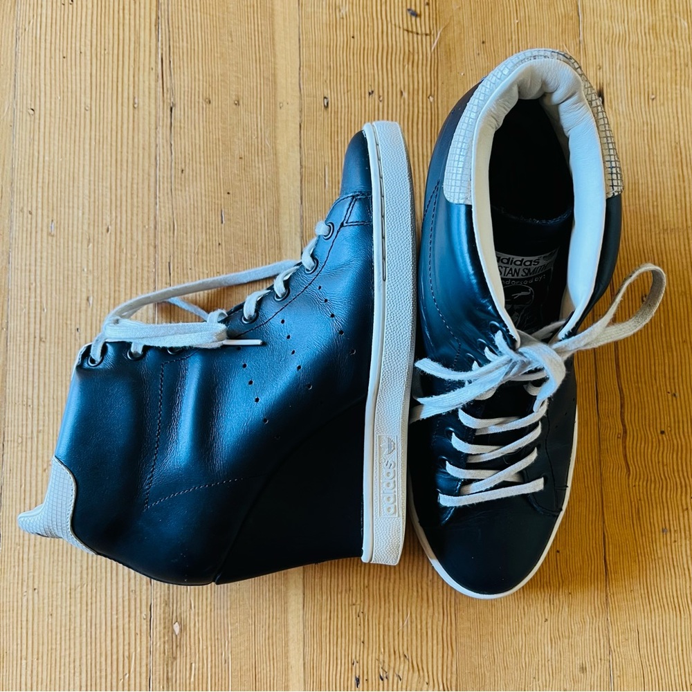 Adidas Stan Smith black wedge size 9